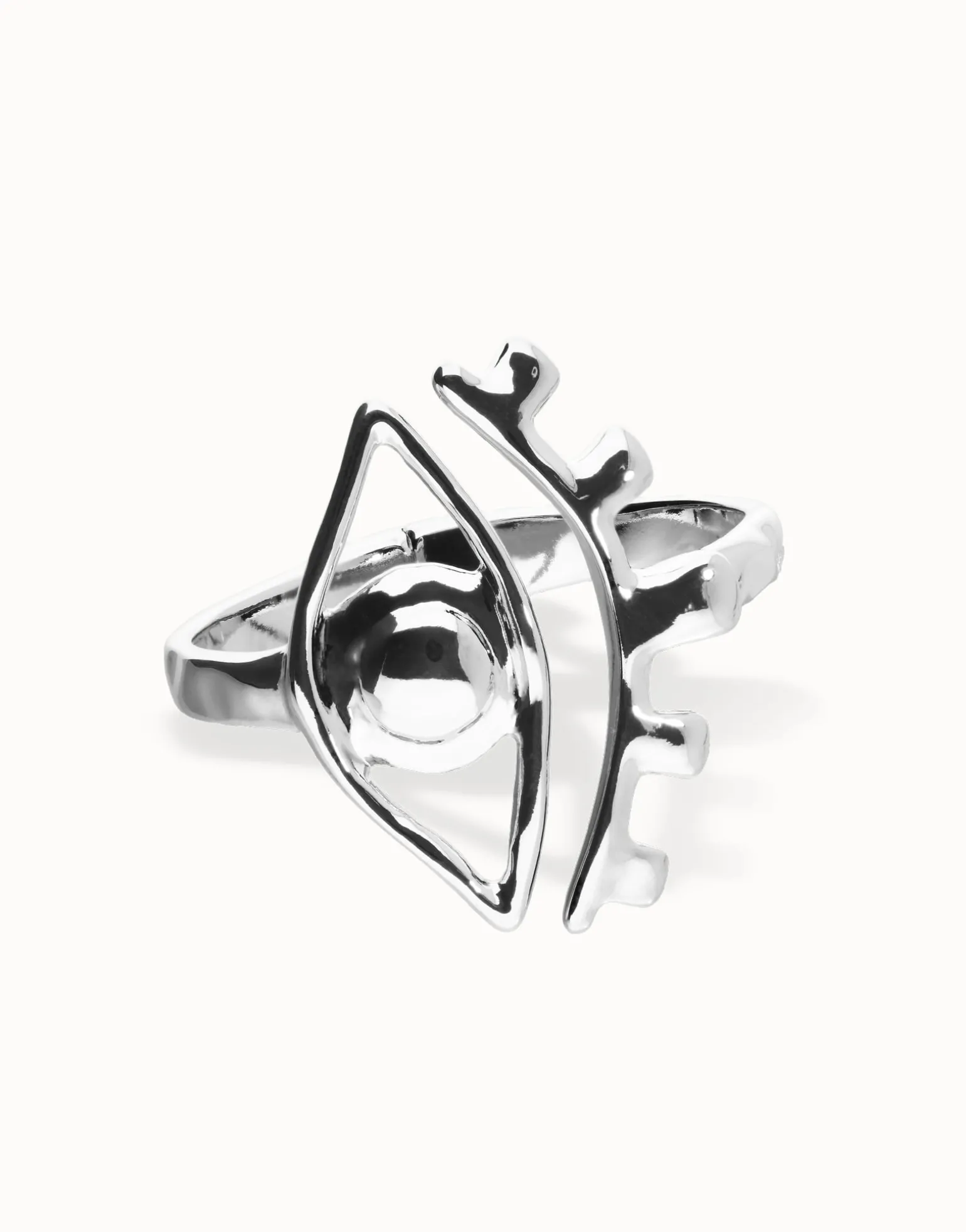 Bangle bracelet with a striking central eye