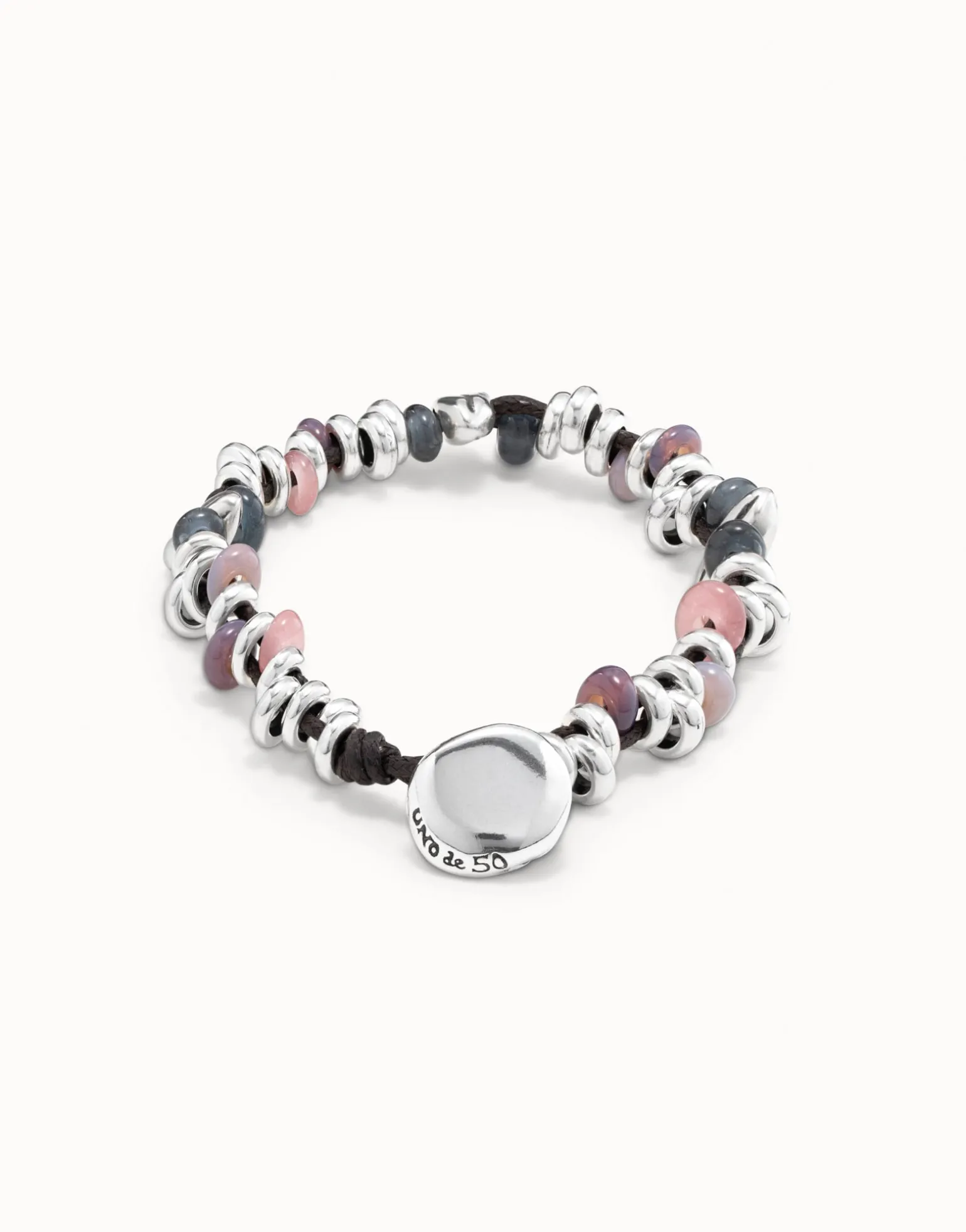 Beaded bracelet with leather