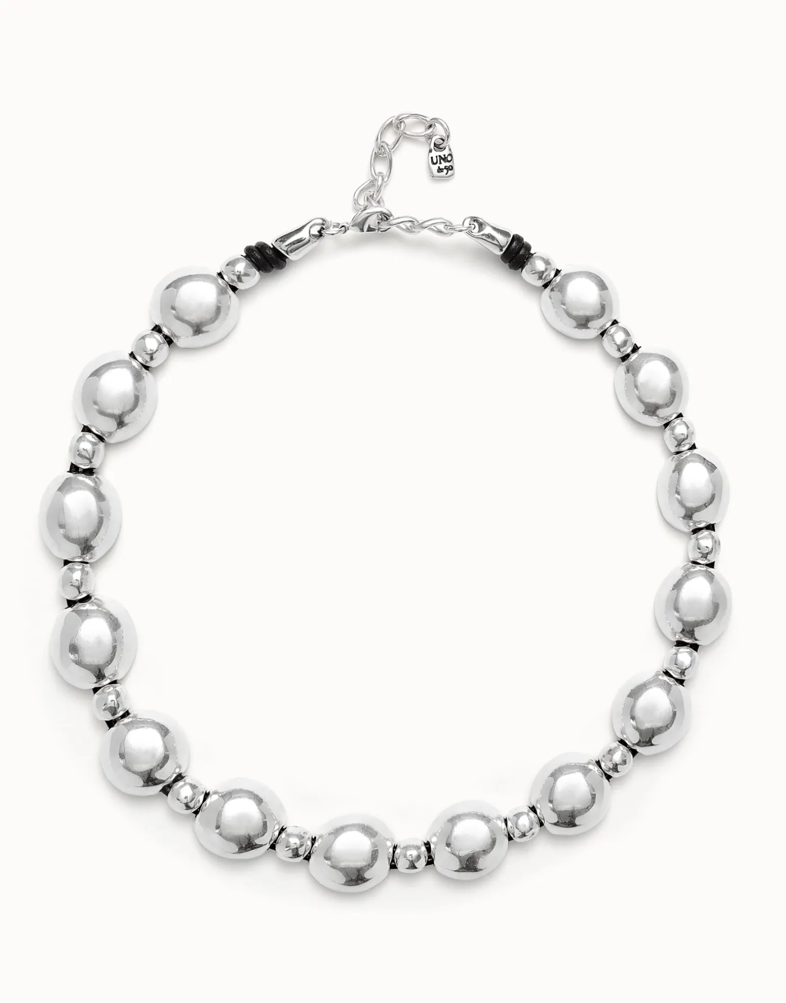 Beaded necklace with larger central bead