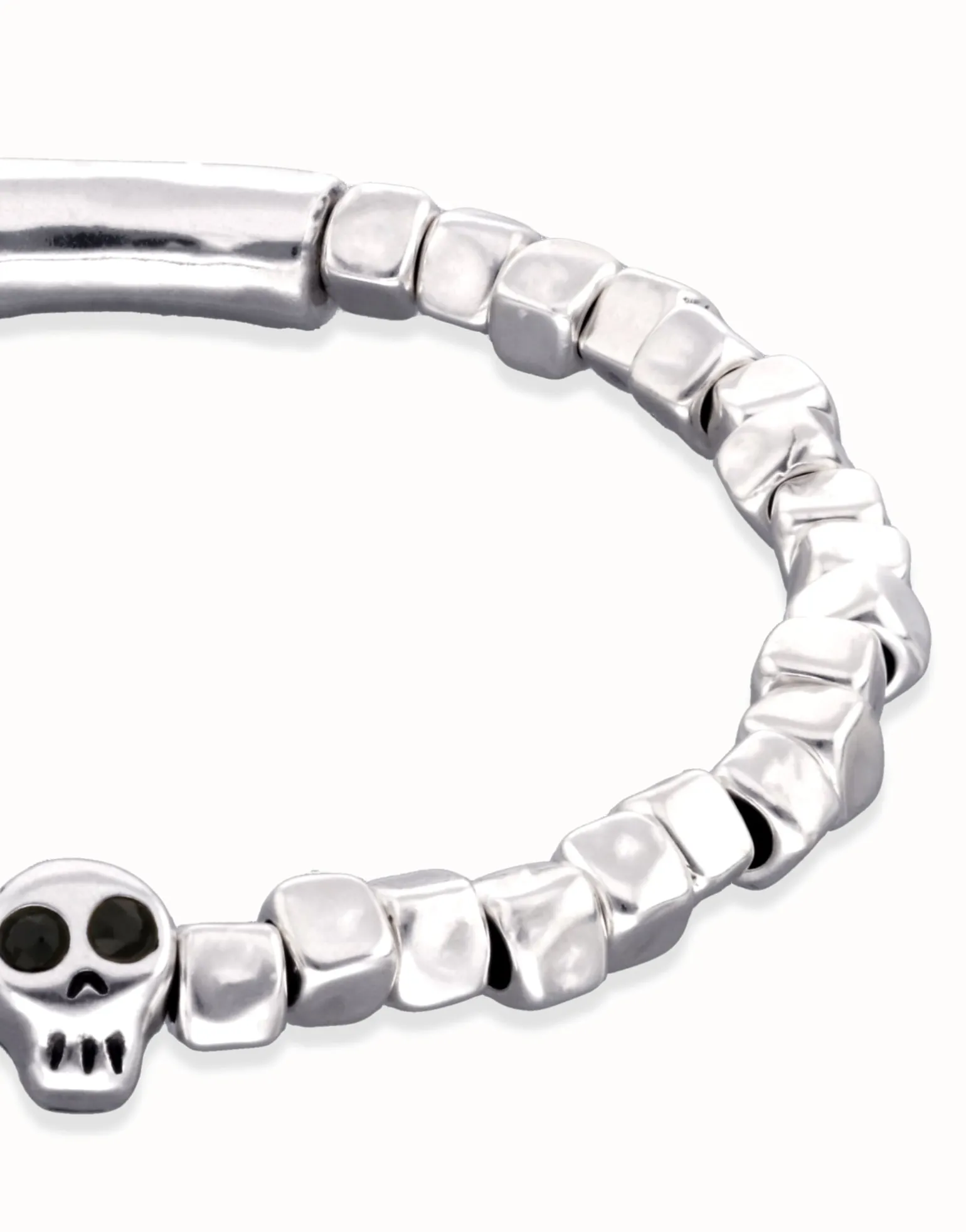 Beaded stretch bracelet with a skull