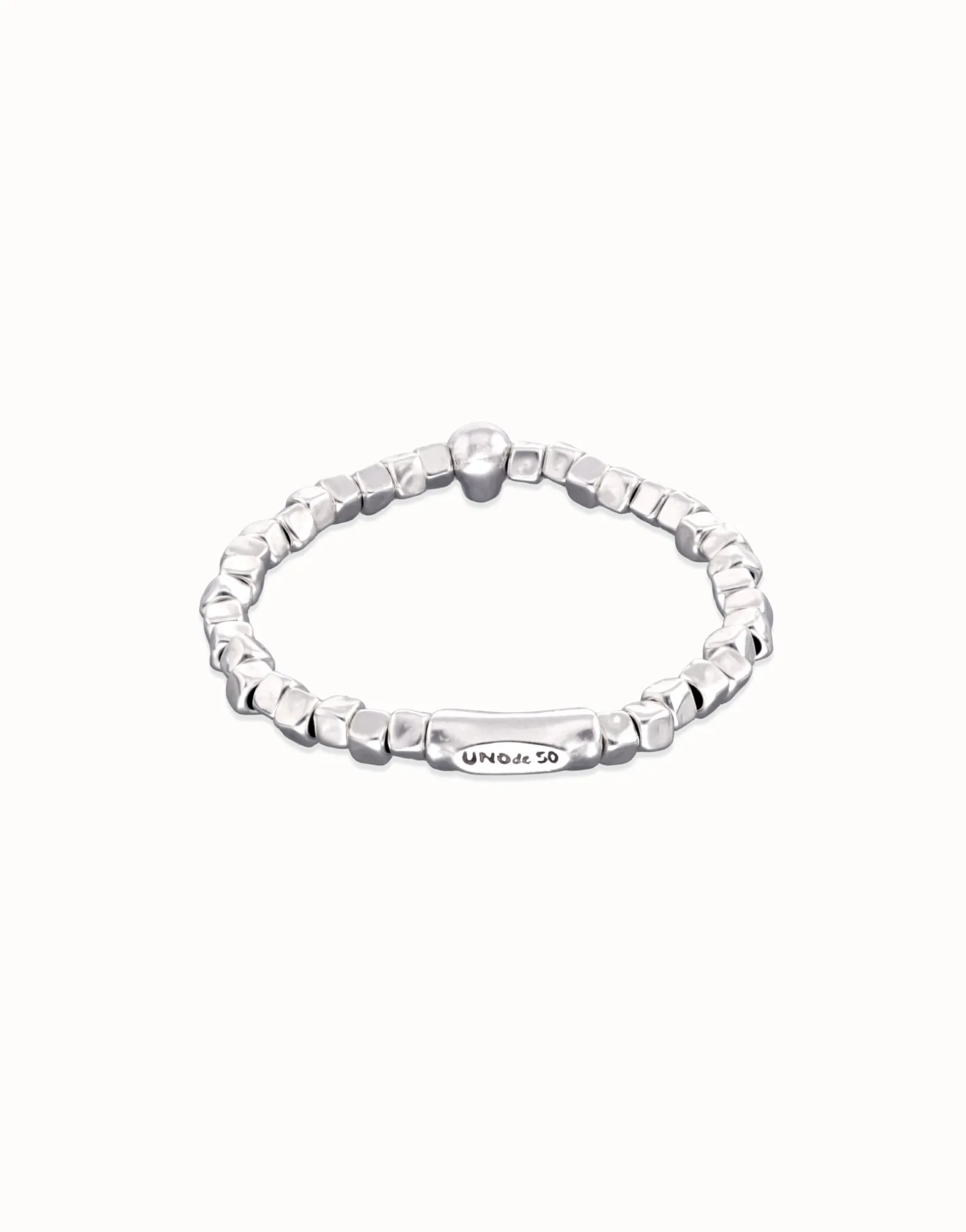 Beaded stretch bracelet with a skull