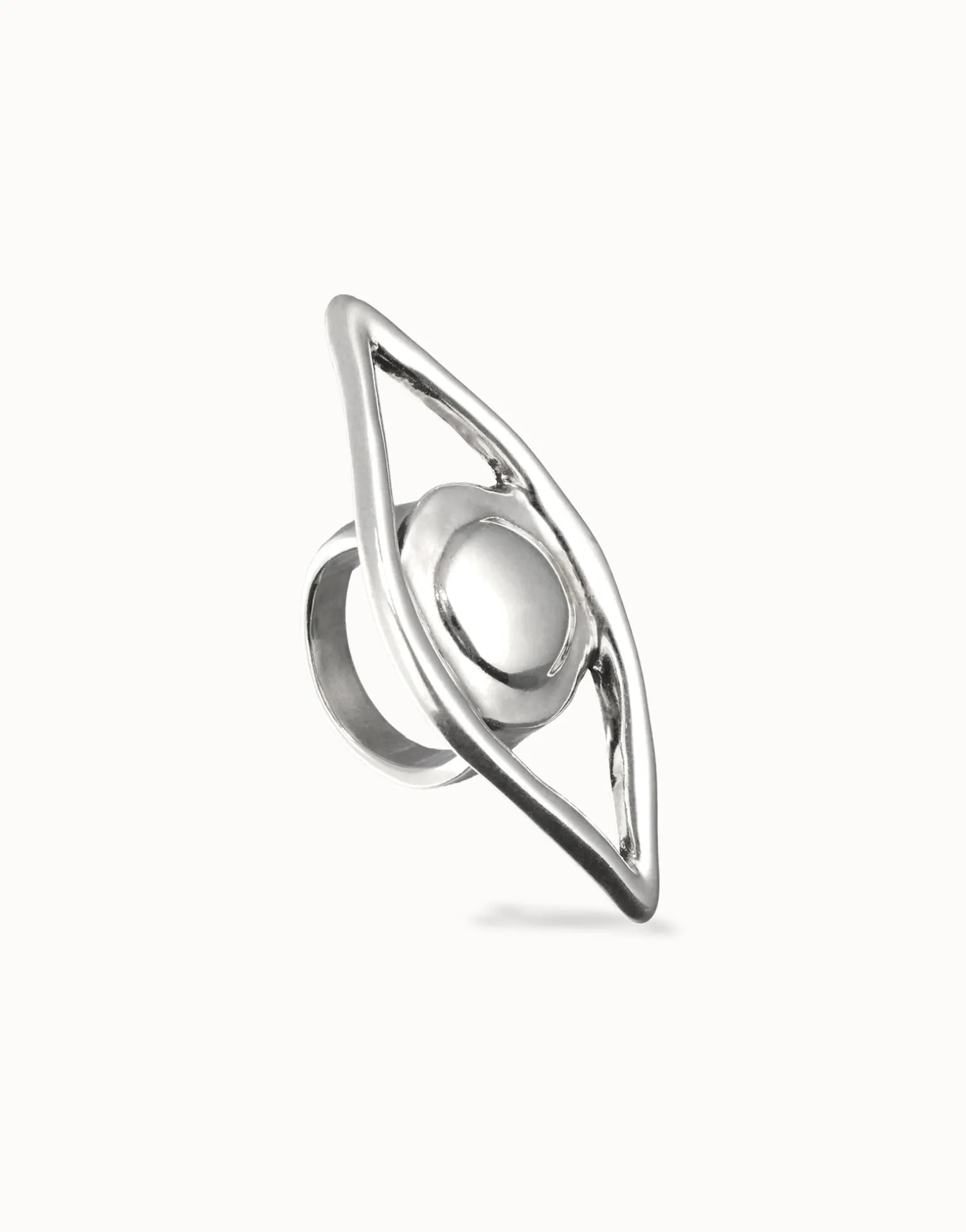 Big eye-shaped ring