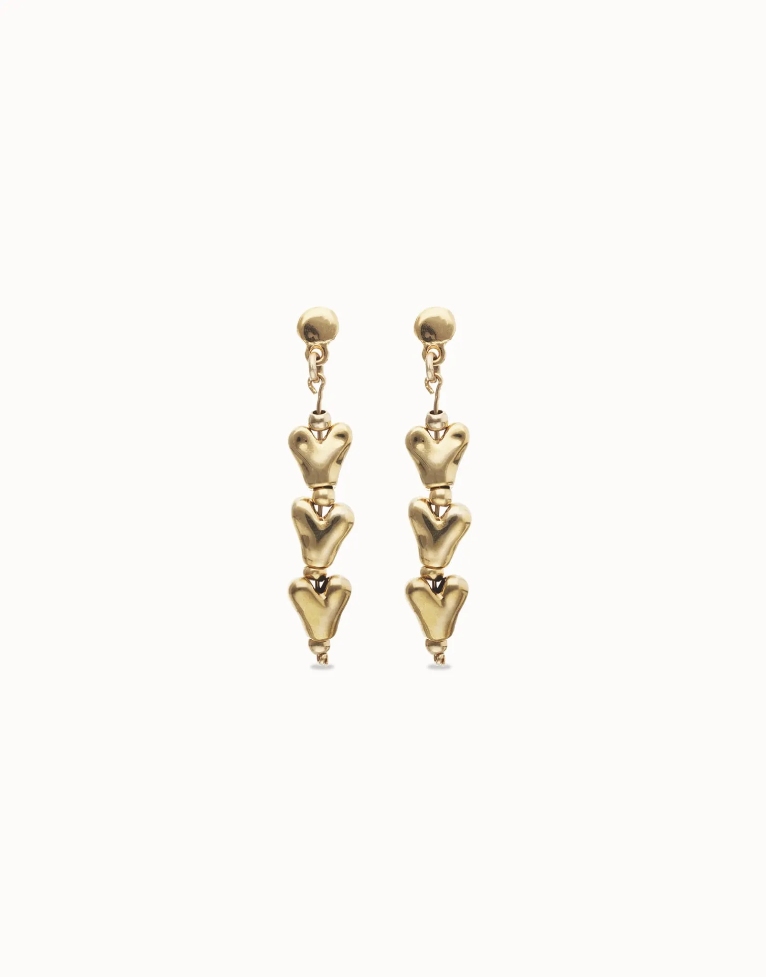 Drop earrings with chained hearts
