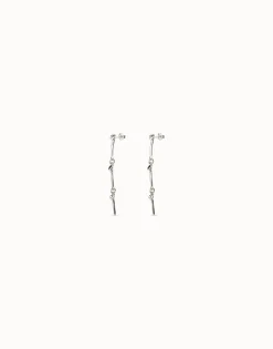 Drop eearrings with the iconic UNOde50 nail