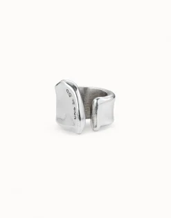Large open ring