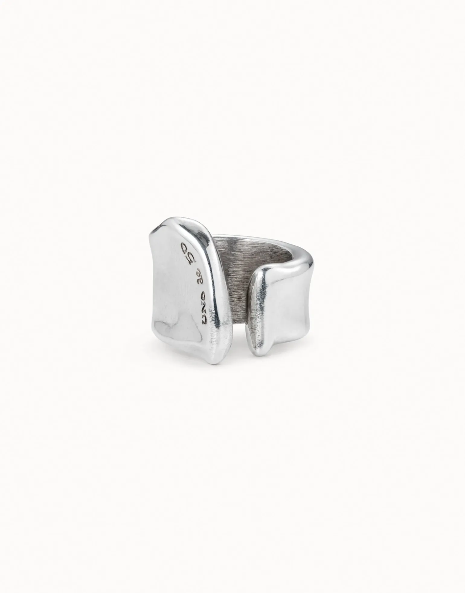 Large open ring