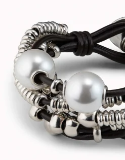 Leather beaed bracelet with pearls