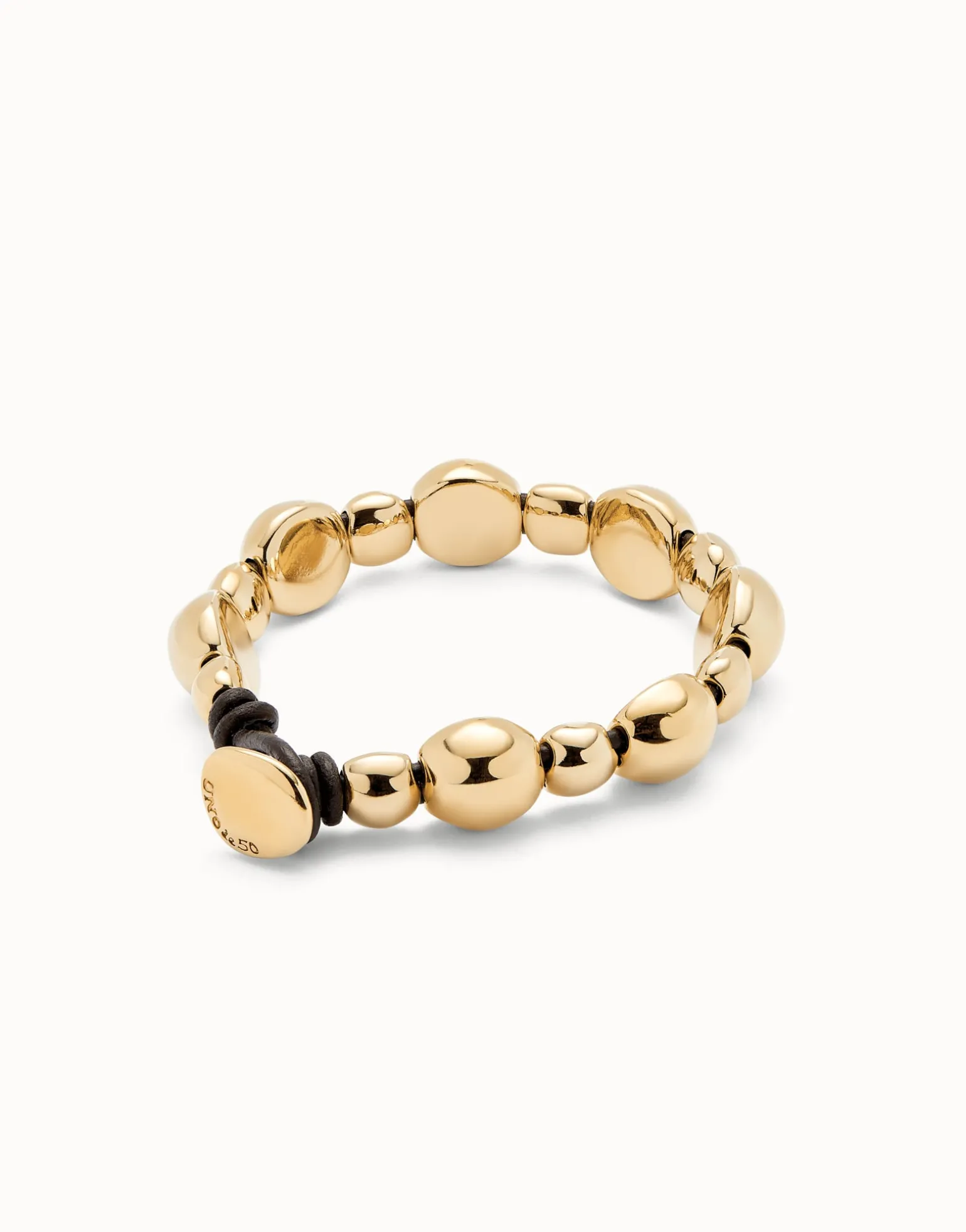 Leather bracelet with round beads