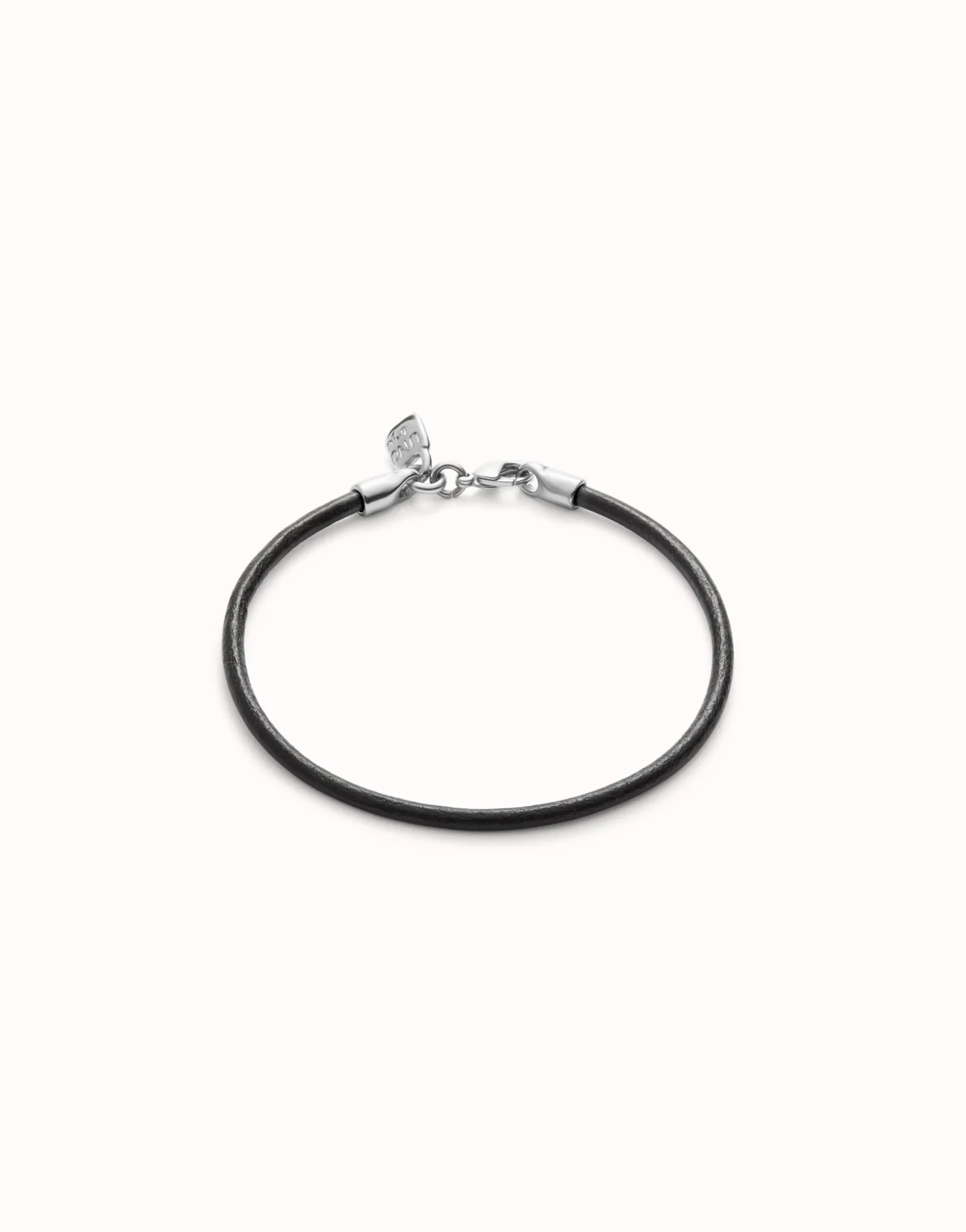 Leather charm bracelet with clasp