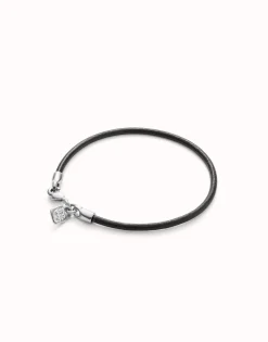 Leather charm bracelet with clasp