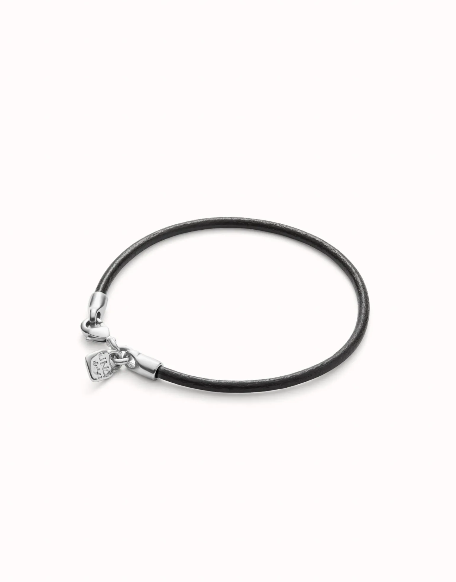 Leather charm bracelet with clasp