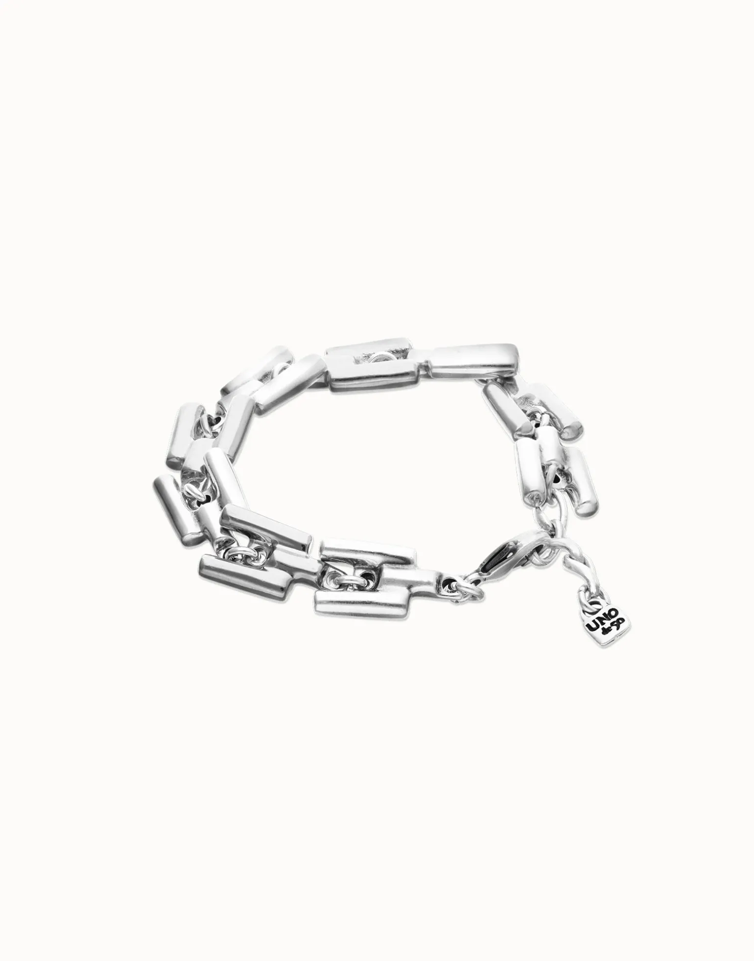 Link bracelet with cylindrical pieces