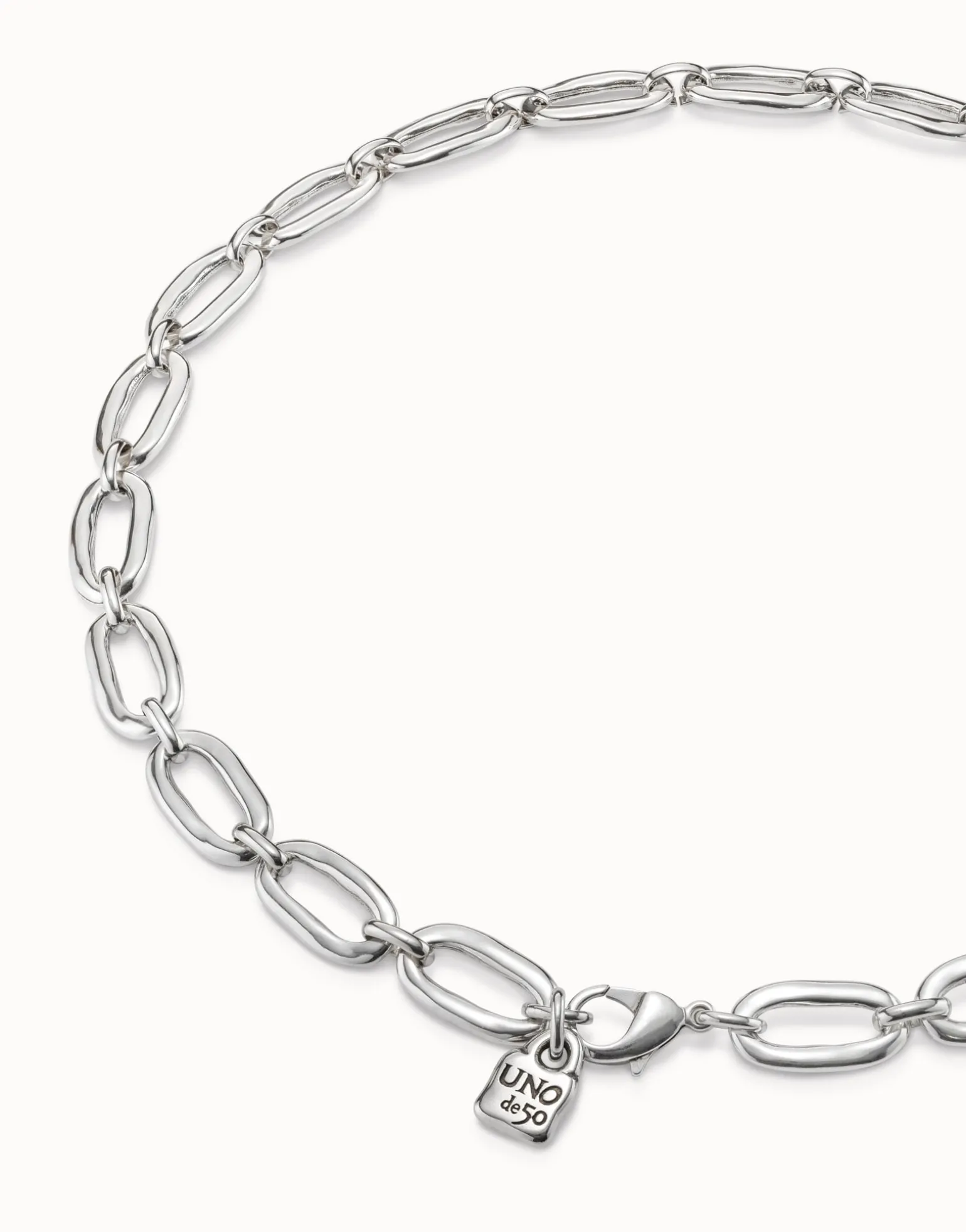 Link chain necklace