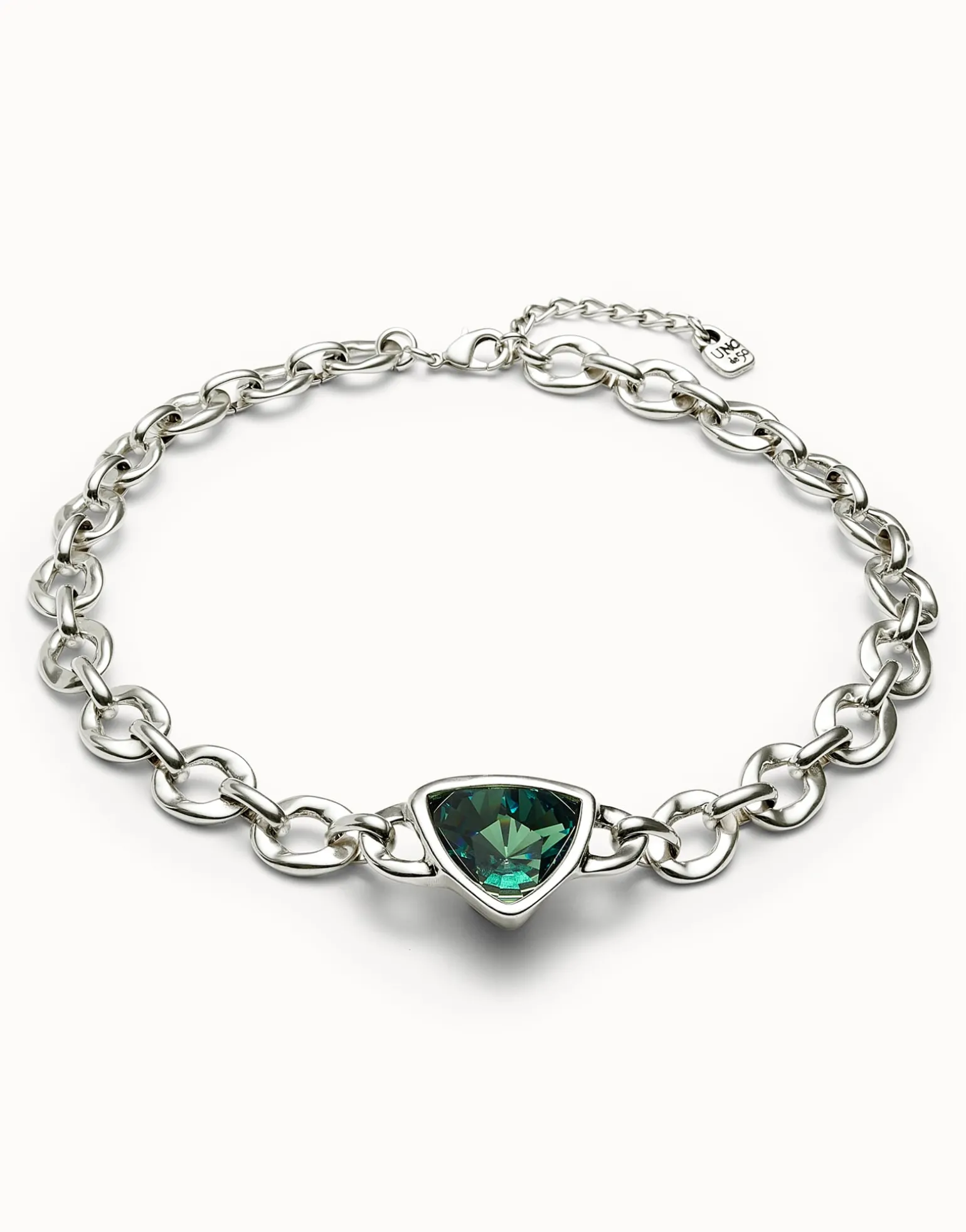 Link chain short necklace with a green crystal