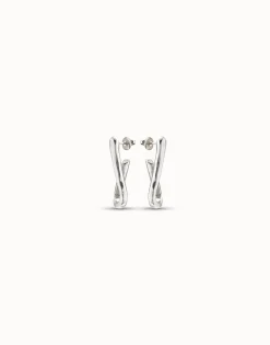 Link shaped hoop earrings