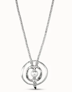Long pendant necklace with pearl