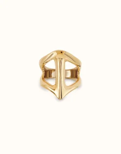 Manta ray-shaped ring