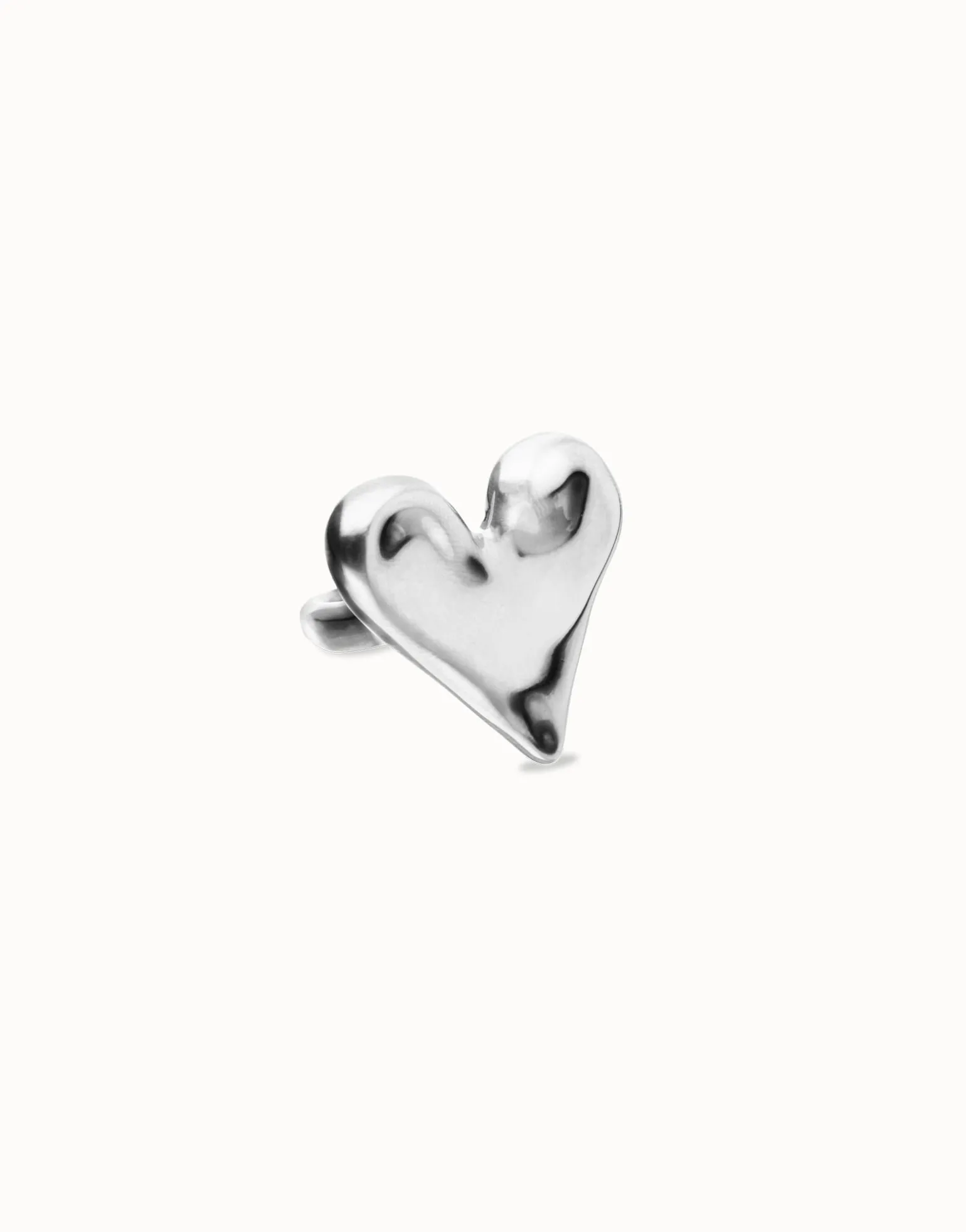 Maxi ring with heart shape