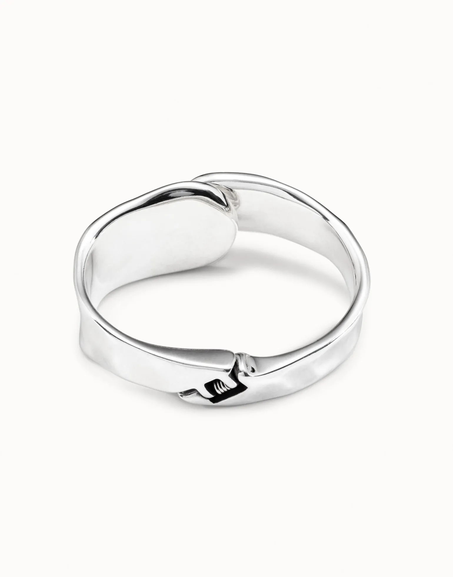 Minimalist bangle bracelet
