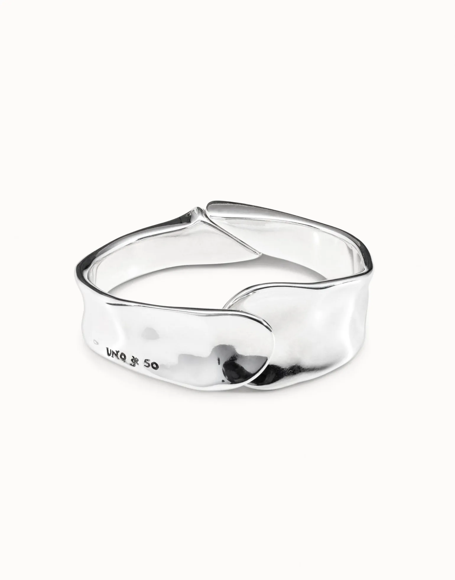 Minimalist bangle bracelet
