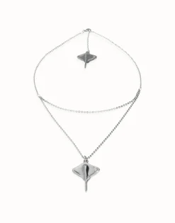 Multi strand chain necklace with manta ray