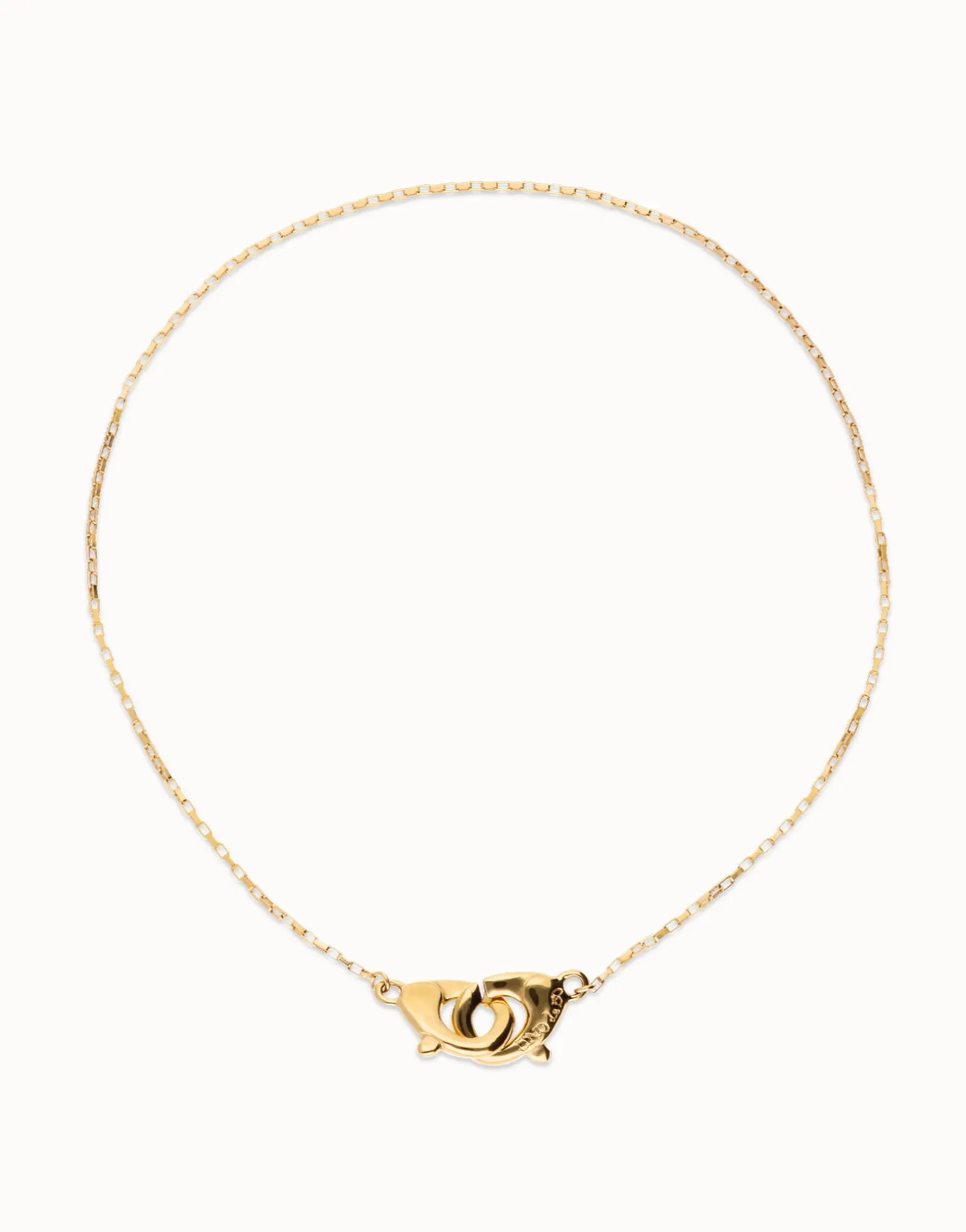 Necklace with interlaced carabiner detail