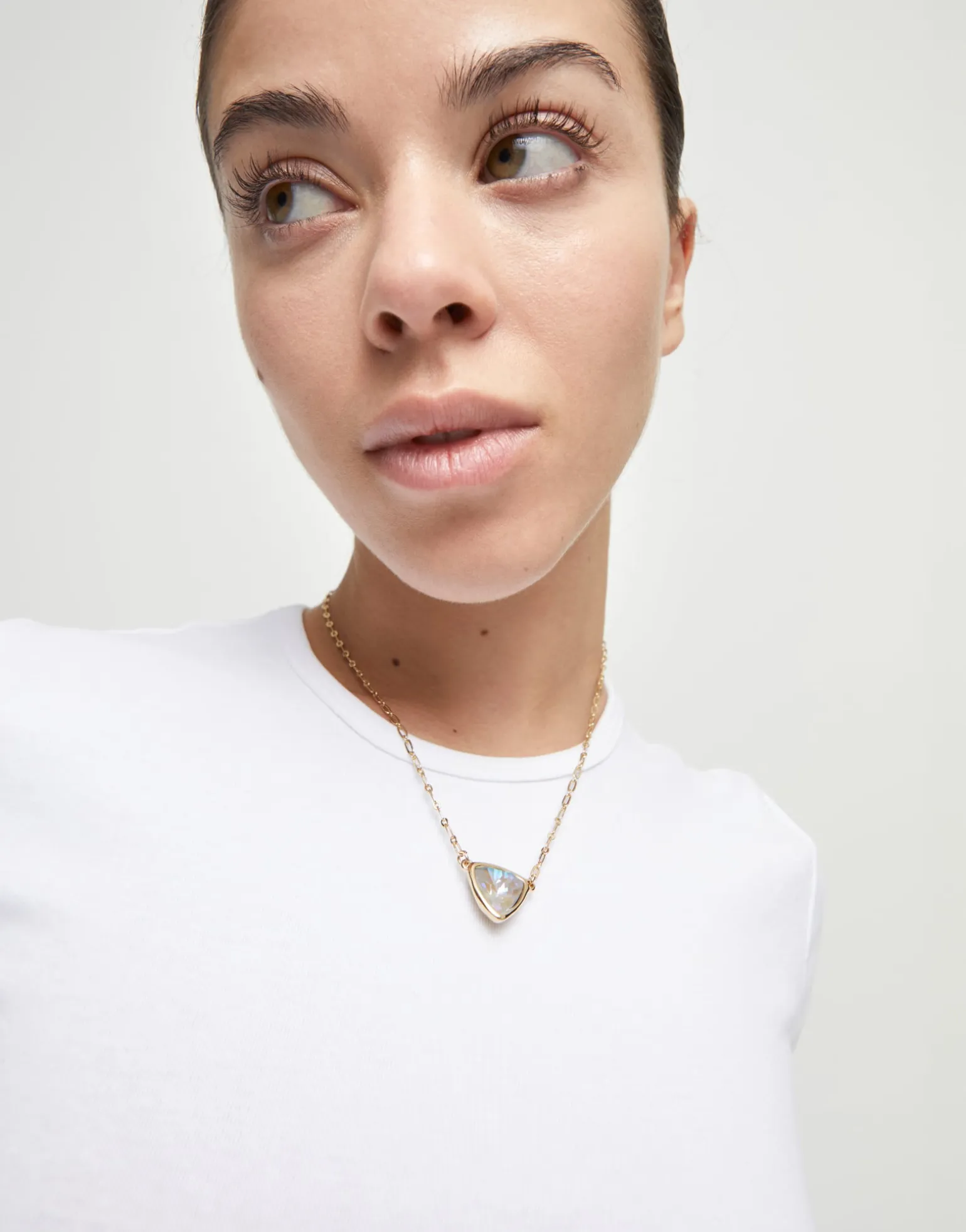 Pendant chain link necklace with multicolor crystal