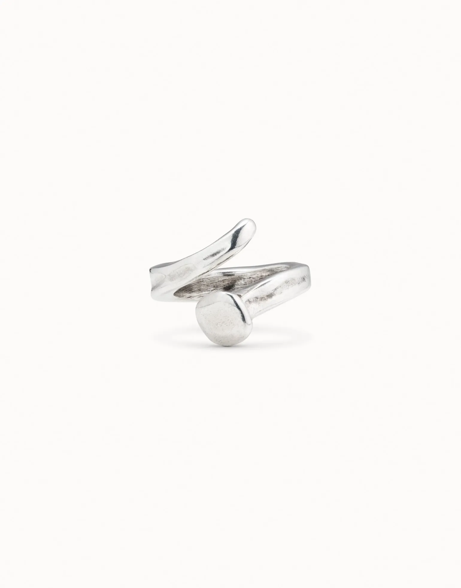 Ring with three organic shapes