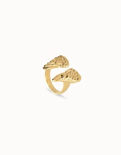 Ring with wing design