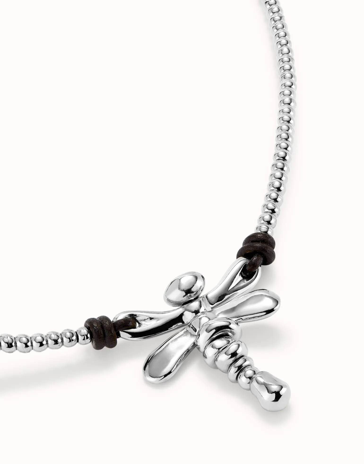 Short pendant necklace with dragonfly