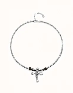 Short pendant necklace with dragonfly