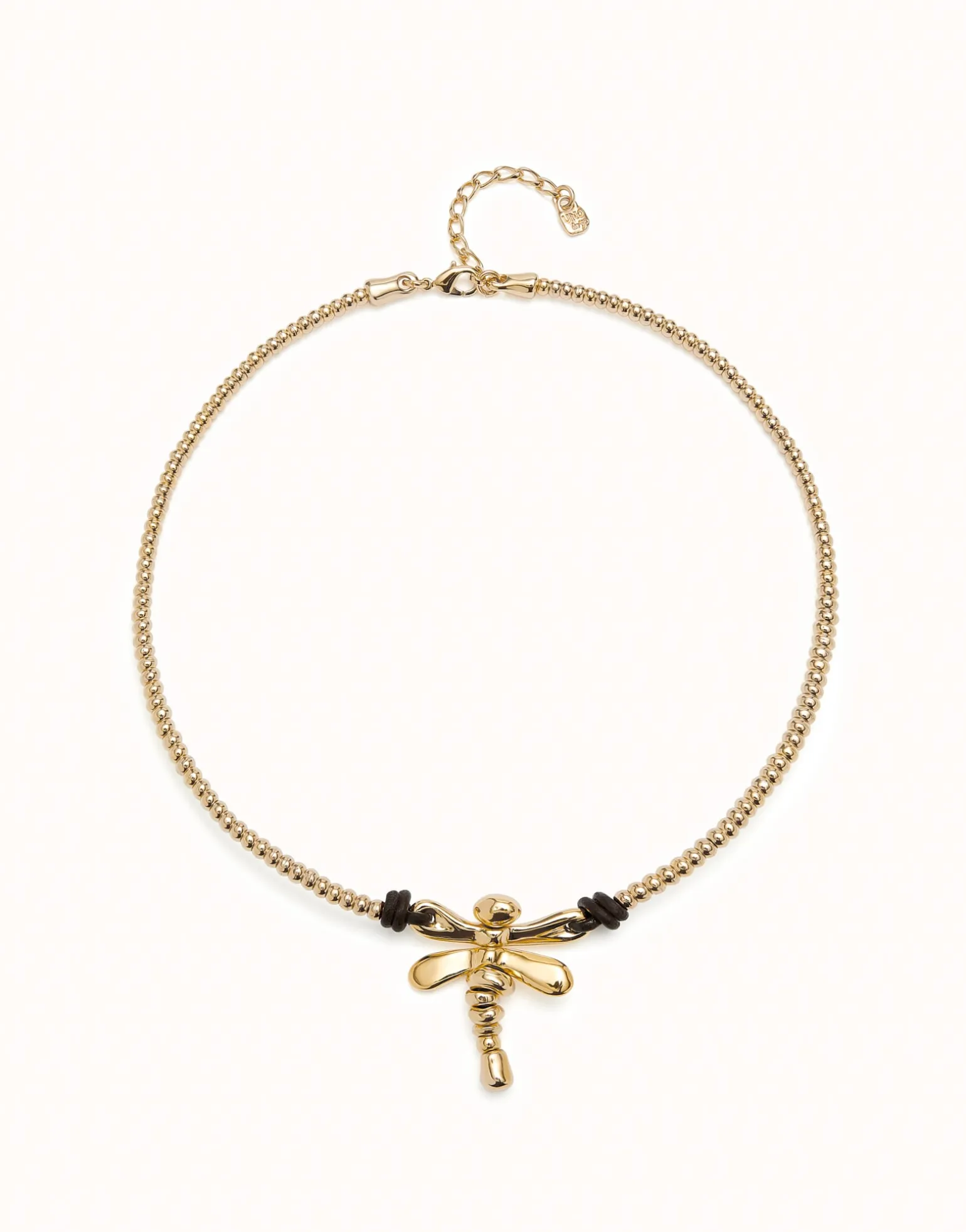 Short pendant necklace with dragonfly
