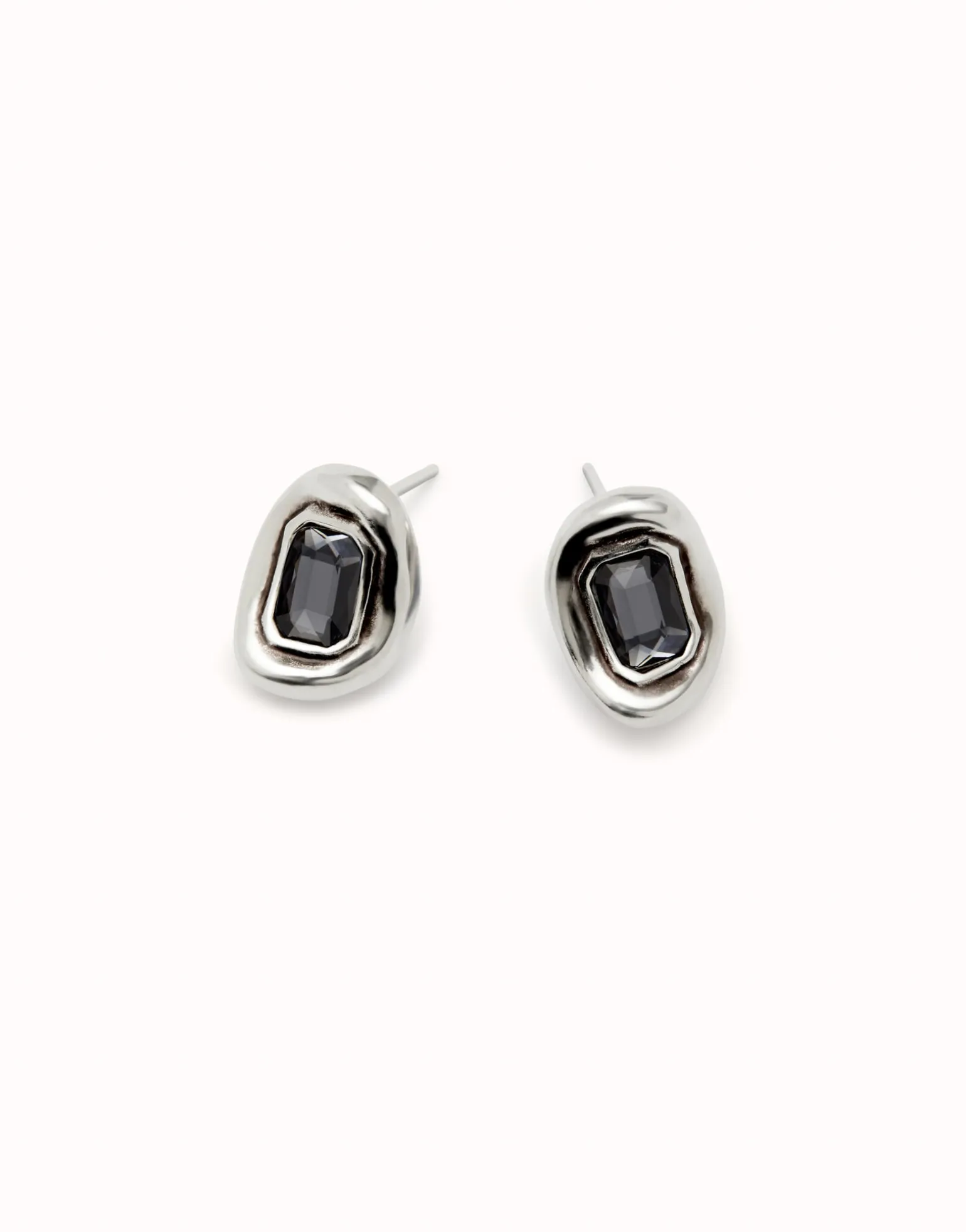 Stud earrings with grey faceted crystal