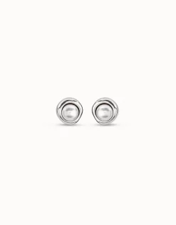 Stud earrings with pearl