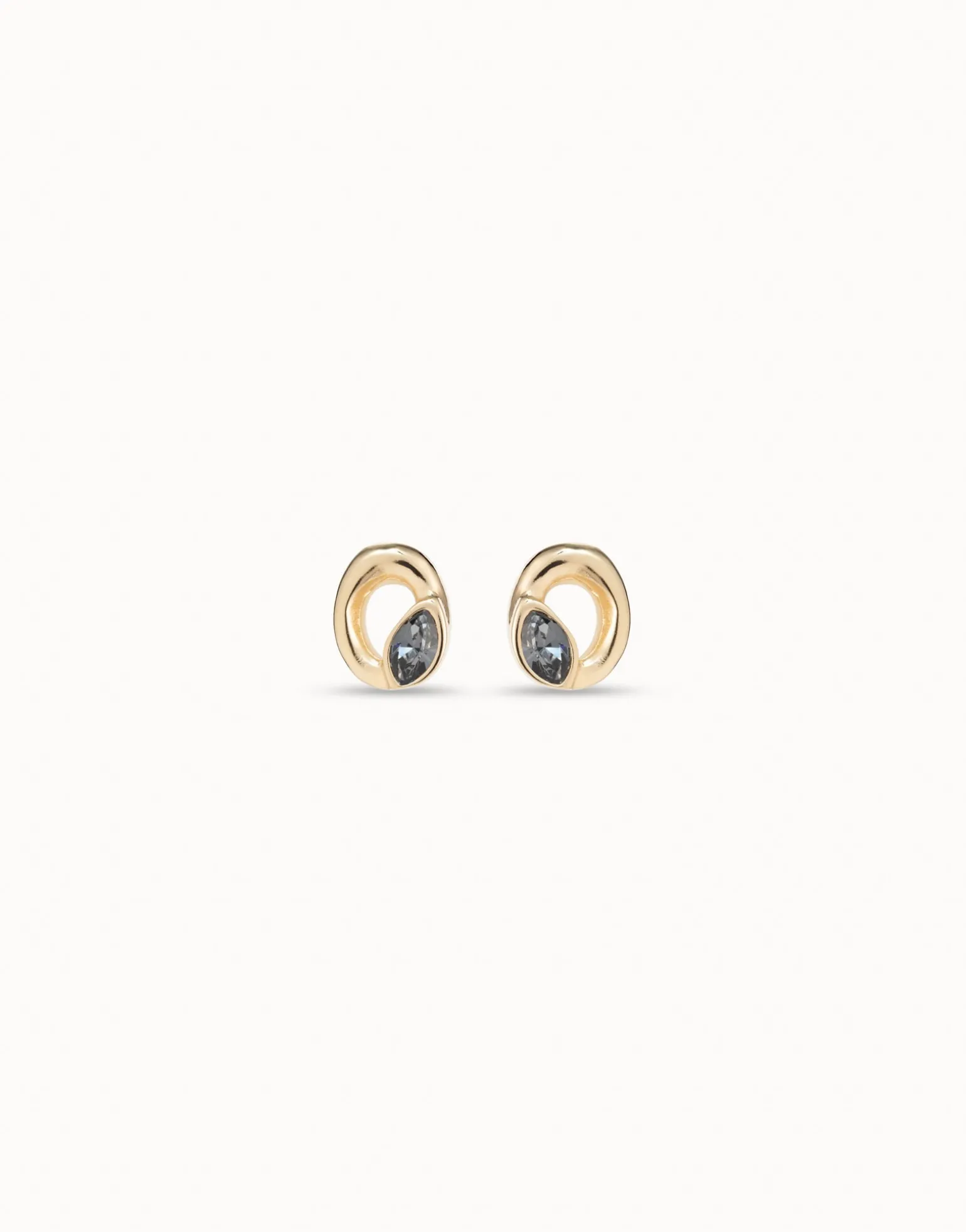 Stud oval earrings with light grey crystal