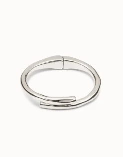 Tubular shaped bangle bracelet