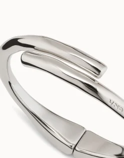 Tubular shaped bangle bracelet